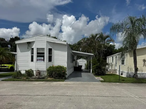 104 Plantation Boulevard #104, Greenacres, FL 33467