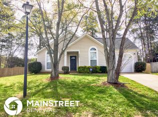 8007 Seattle Slew Ct, Charlotte, NC 28215
