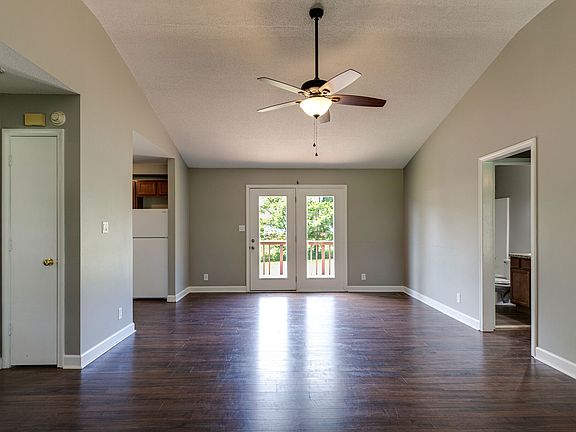 5th image of 1503 Shadeland Dr