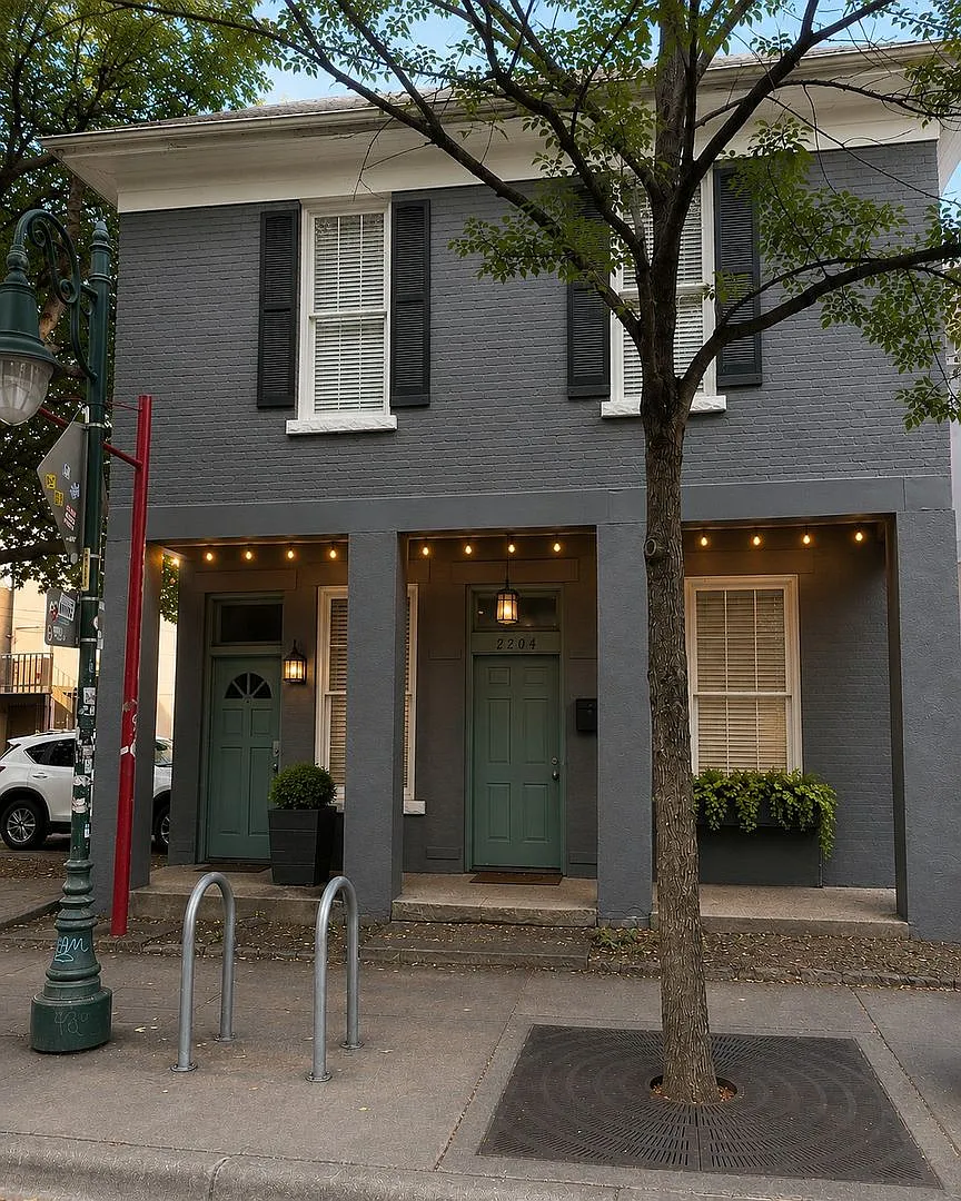 6 Bed/3Bath - West Campus — Photo 1