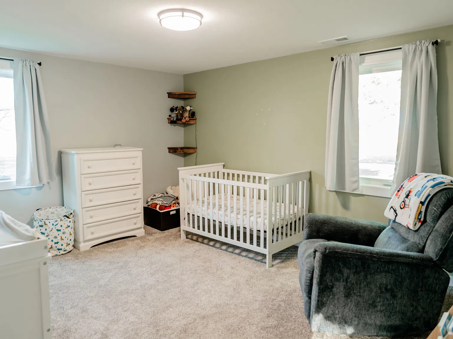 3 bed, 1800 sqft, $2,300 — Photo 1