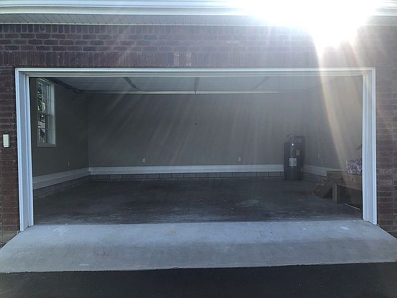 Spacious 2 car garage