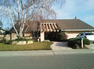 225 Alderglen Dr, Dixon, CA