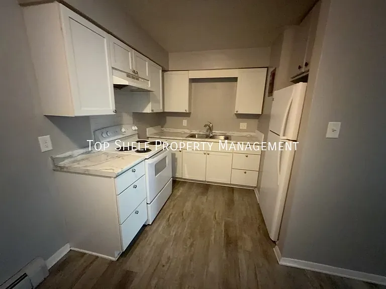 3119 Grand Ave #4 — Photo 2