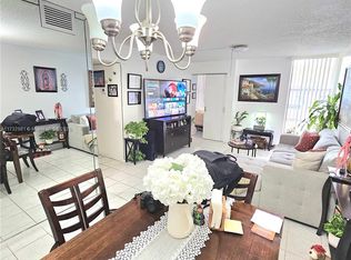 200 172nd St APT 102, Sunny Isles Beach, FL 33160