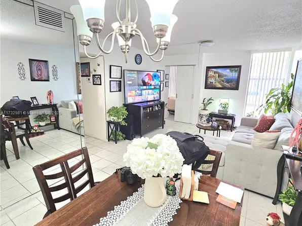 200 172nd St APT 102, Sunny Isles Beach, FL 33160