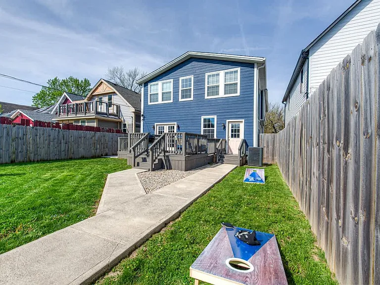 Ringgold Ave — Photo 20