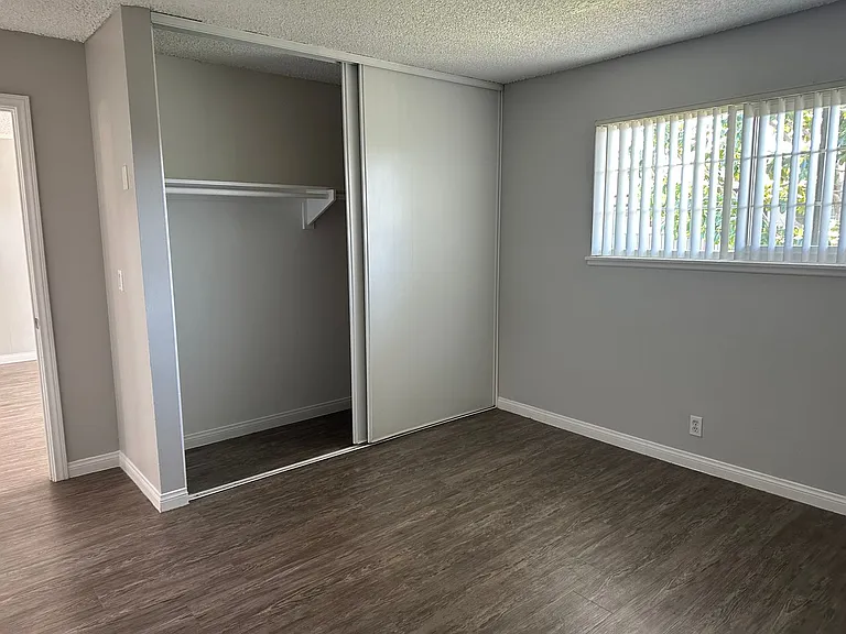 Villa Del Sol Apartments — Photo 59