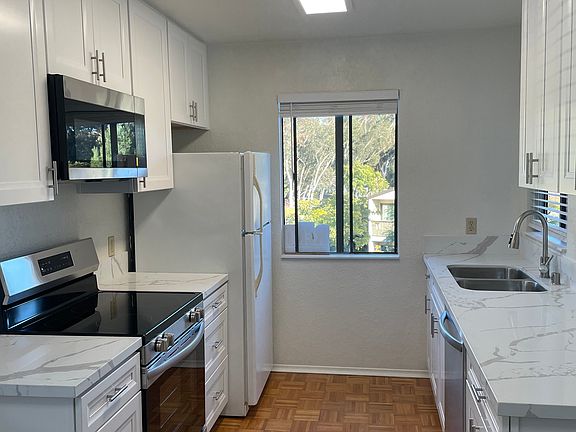 2nd image of 9849 Caminito Marlock APT 28