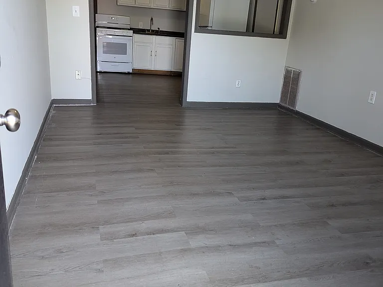 Park Station Apartments — Photo 16