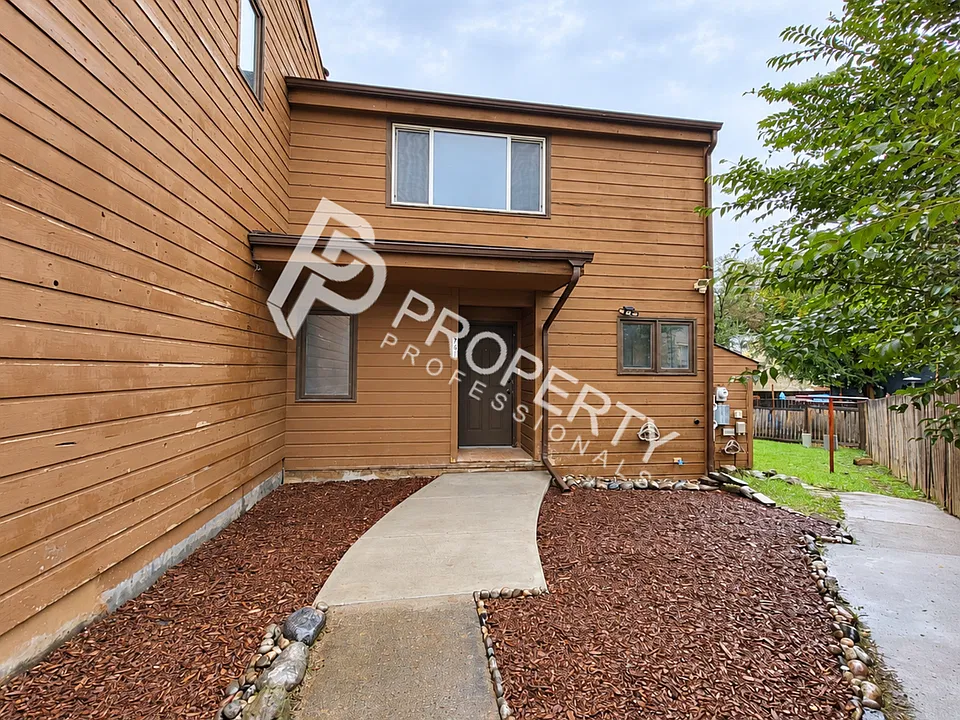 761 Elder Ct