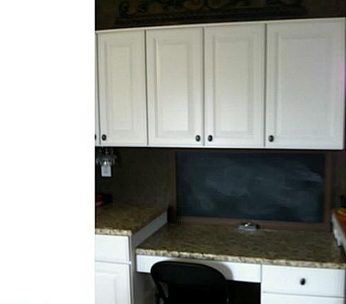 2nd image of 270 Lantern Ln