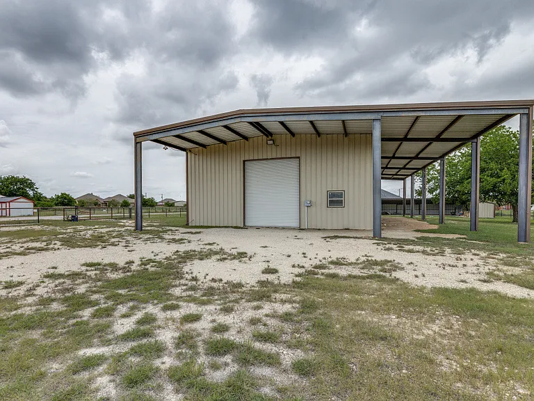 optional shop for lease $1500 month