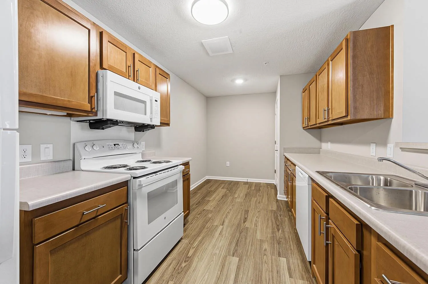 Granville Woods Lofts — Photo 4