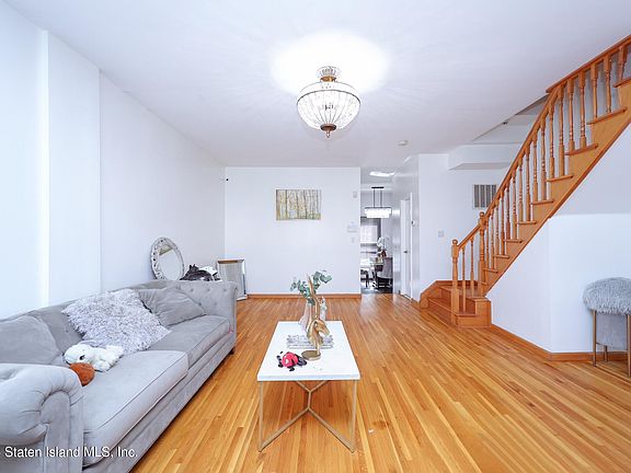4th image of 21 Cobblers Ln