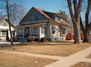 408 2nd Ave NE, Sioux Center, IA 51250