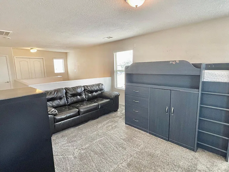 10919 Fort Point Ln NE — Photo 57