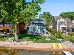 715 McDougal Ave, Waterford, MI 48327