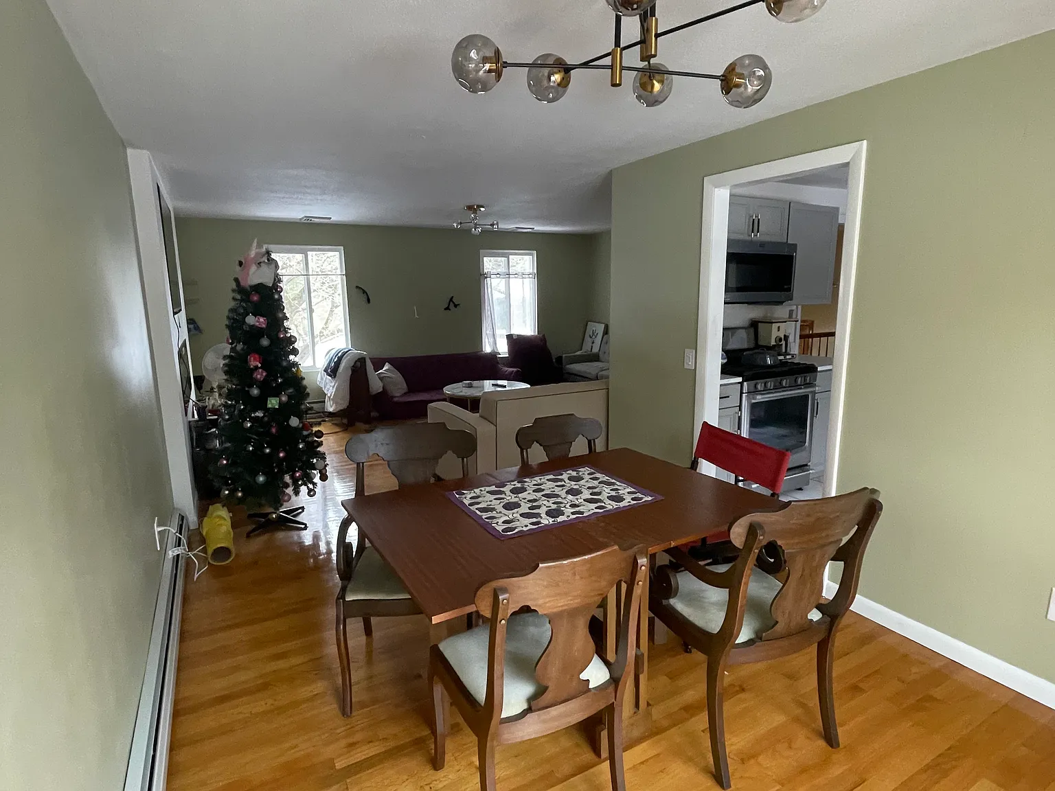 4 bed, 1934 sqft, $4,400 — Photo 4