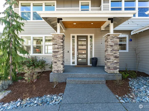 1221 S 34th Street, Bellingham, WA 98229