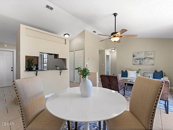 2nd image of 2865 W Elston Dr