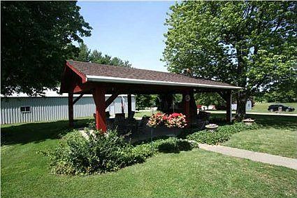 shelter house w/grill.