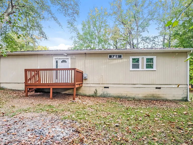 6608 Dorian Dr — Photo 16