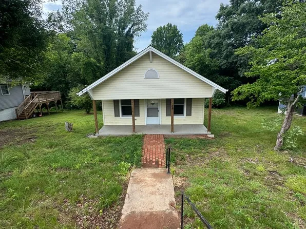 78 Archer St, Granite Falls, NC 28630