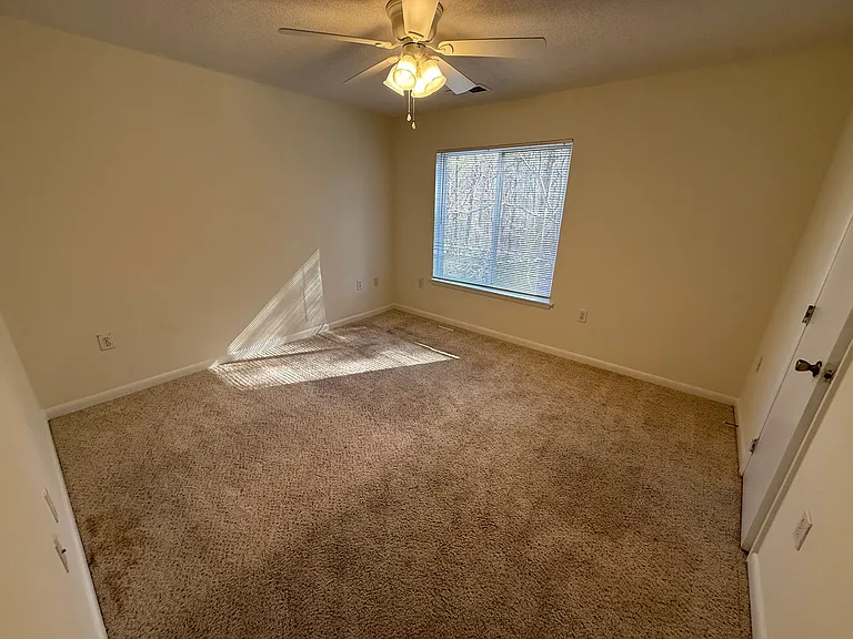 Lake Park Co-living Rooms — Photo 52