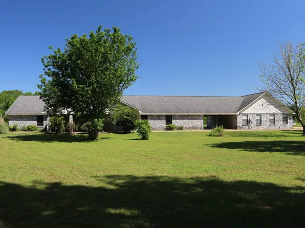 225 Martin Rd, Nashville, AR 71852