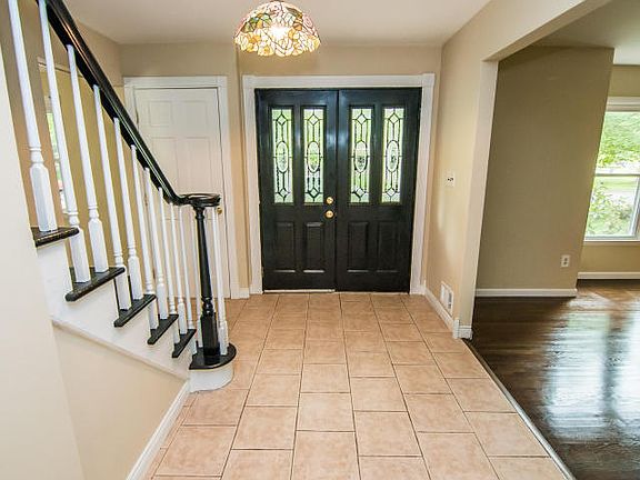 3rd image of 63 Sherwood Dr