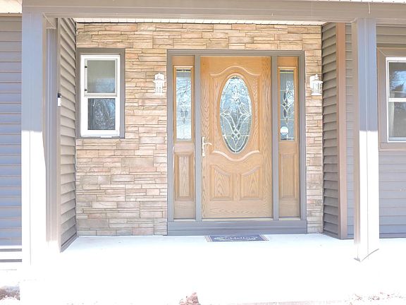 3rd image of 1227 South Main STREET