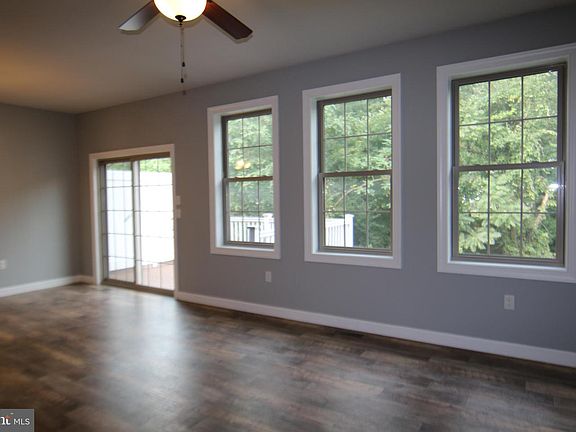 3rd image of 148 Sage Blvd
