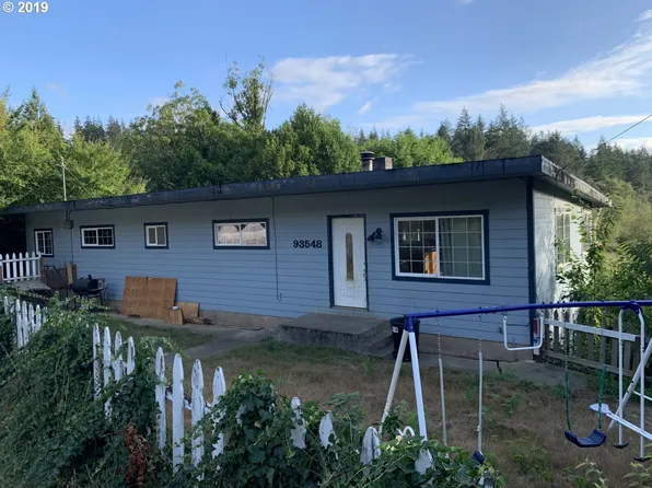 93548 Upper Loop Ln, Coos Bay, OR 97420