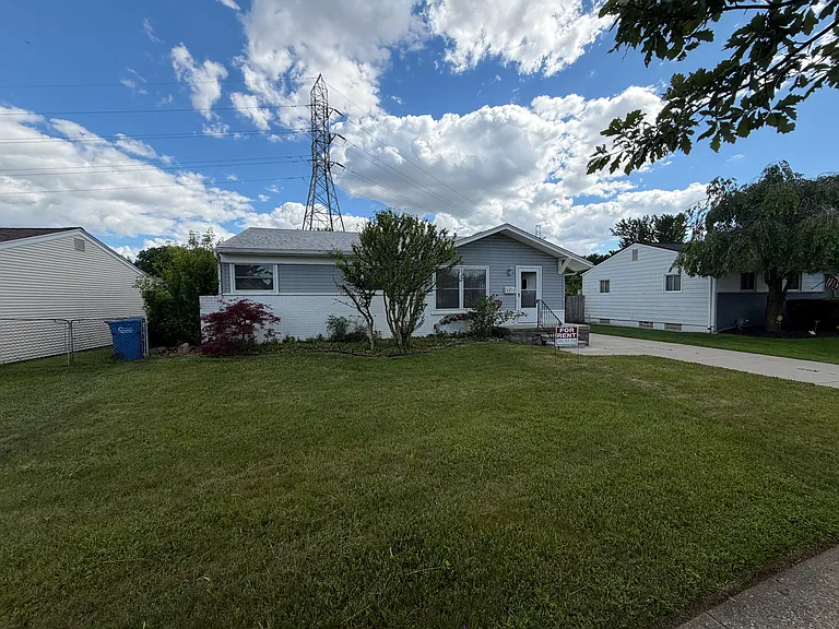 4812 Berwyn Dr — Photo 1