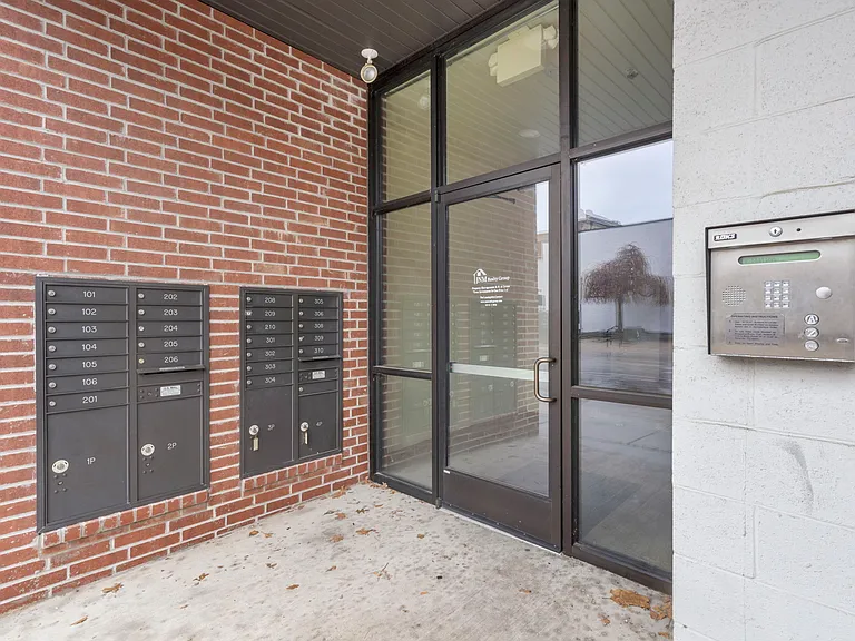 305 S Campbell Ave #203 — Photo 16
