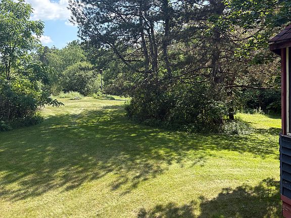 5th image of W5753 Bluff Rd