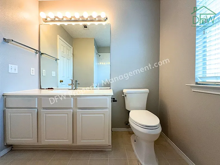 2805 Crater Lake Ln — Photo 19