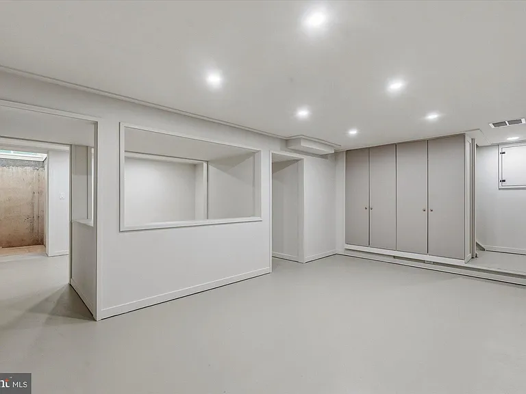11120 Deborah Dr — Photo 38