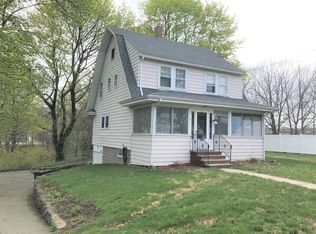 35 Pine St, Woburn, MA 01801