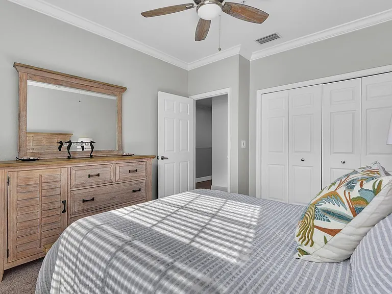 710 Lalique Cir #906 — Photo 14