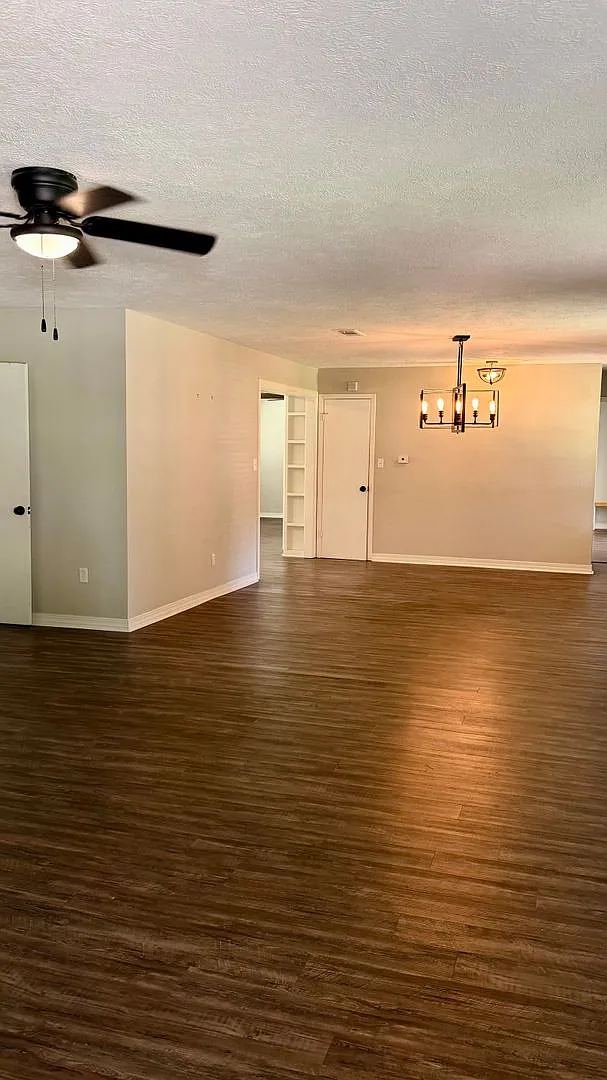 3316 Pines Rd — Photo 2