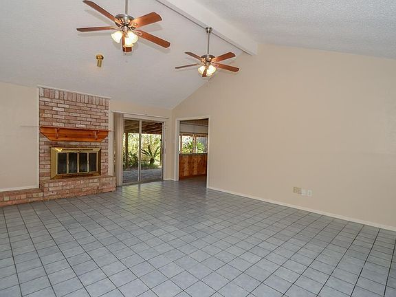 4th image of 22814 Coriander Dr