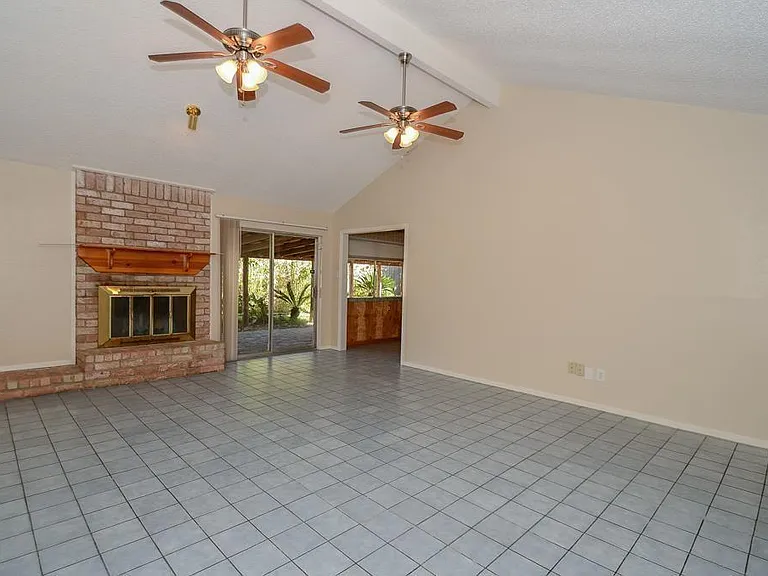 22814 Coriander Dr — Photo 4