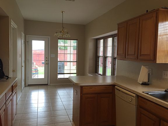4th image of 1416 Bregenz Ln