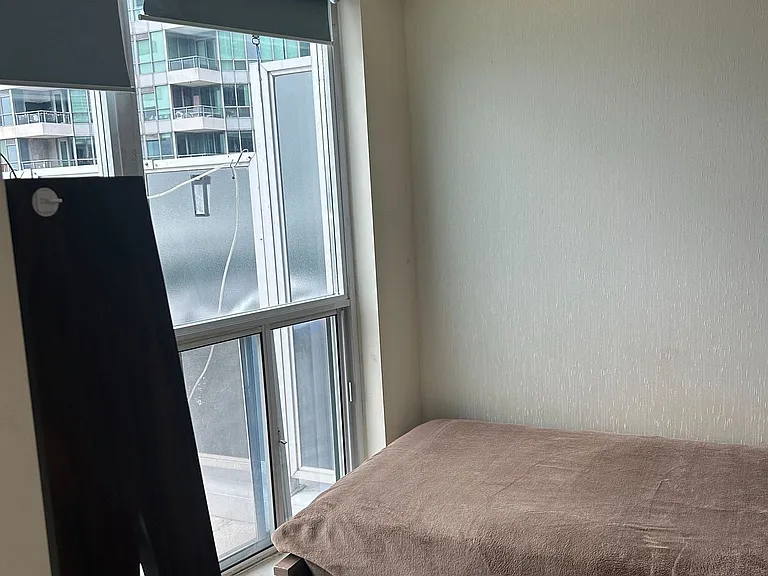 218 Queens Quay W #409 — Photo 9