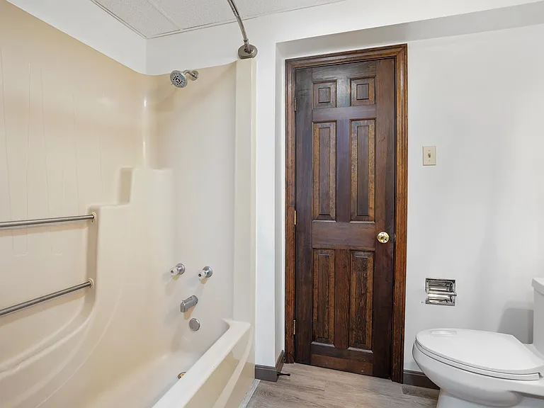 103 Portsmouth Ave #B — Photo 15
