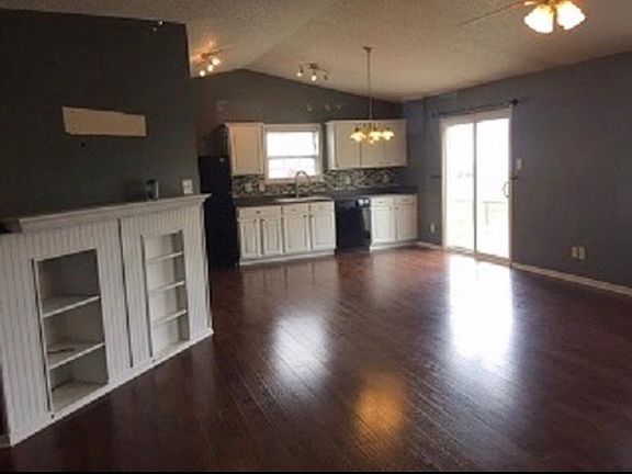 5th image of 632 Brookline Dr