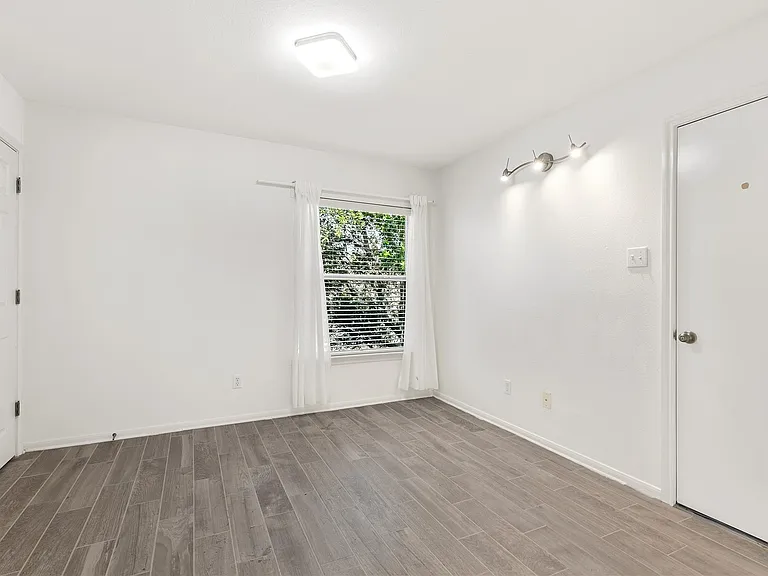 10329 Kilmarnock Dr — Photo 25