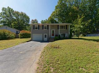 17 Holly Dr, Saratoga Springs, NY 12866